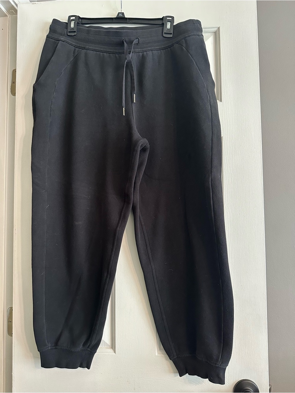 Woman’s Lulu lemon  Black Jogger Sweatpants with Drawstring